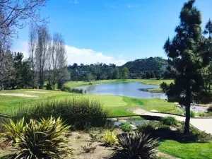 No. 3 Mission behind the green